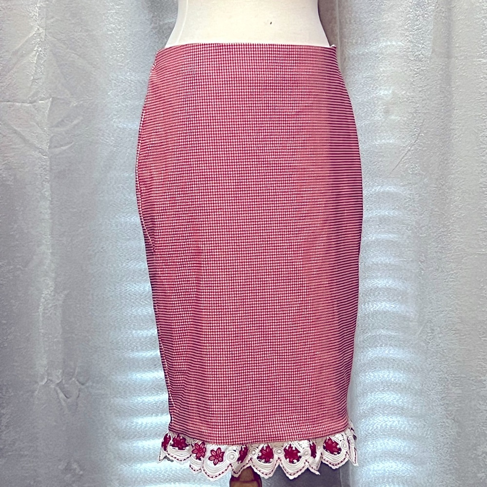 - NY&COMPANY High Waisted Pencil Shirt, Size Large. New w/ Tags!